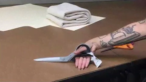 Eliminate hand pain when cutting using professional scissors