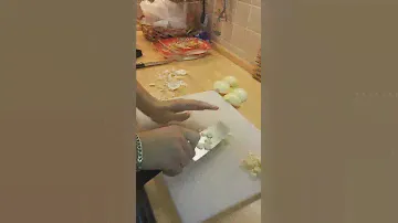 Kai wasabi black - chop garlic