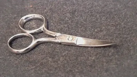 Quickies: Embroidery Scissors, Cutting Tools 101