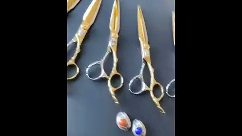 Japanese royal star hairdressing scissors.